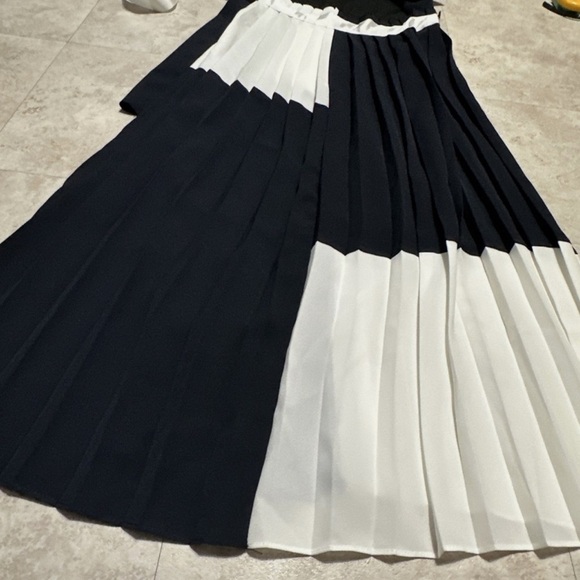 Chic One Shoulder Black and White Dress - Picture 13 of 16